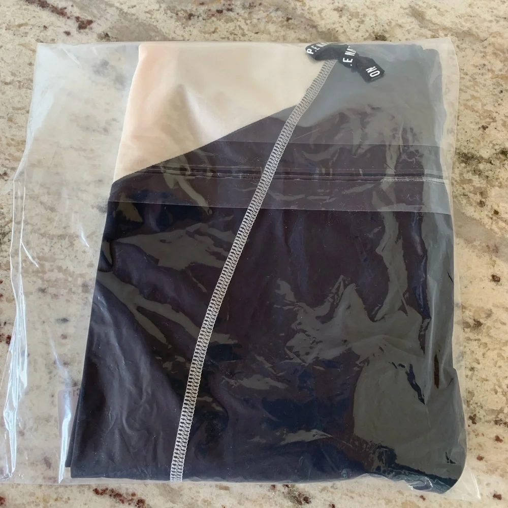P.E NATION Forward Pass Leggings - Picture 7 of 8